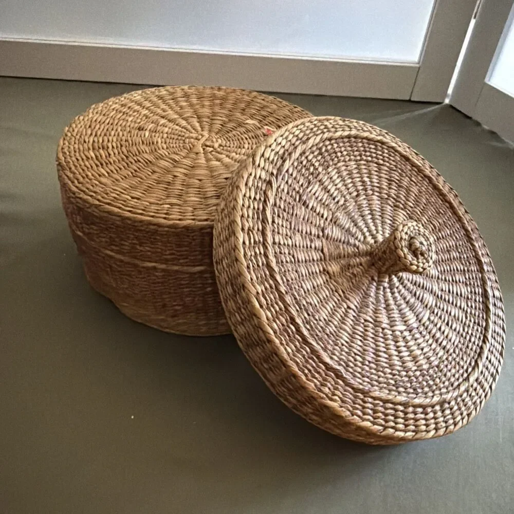 Vintage Woven Lidded Basket 3.5x6 Round Boho Chic